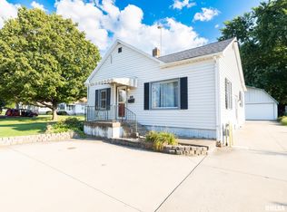 1904 Court St, Pekin, IL 61554