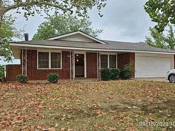 817 SE 38th St, Lawton, OK 73501