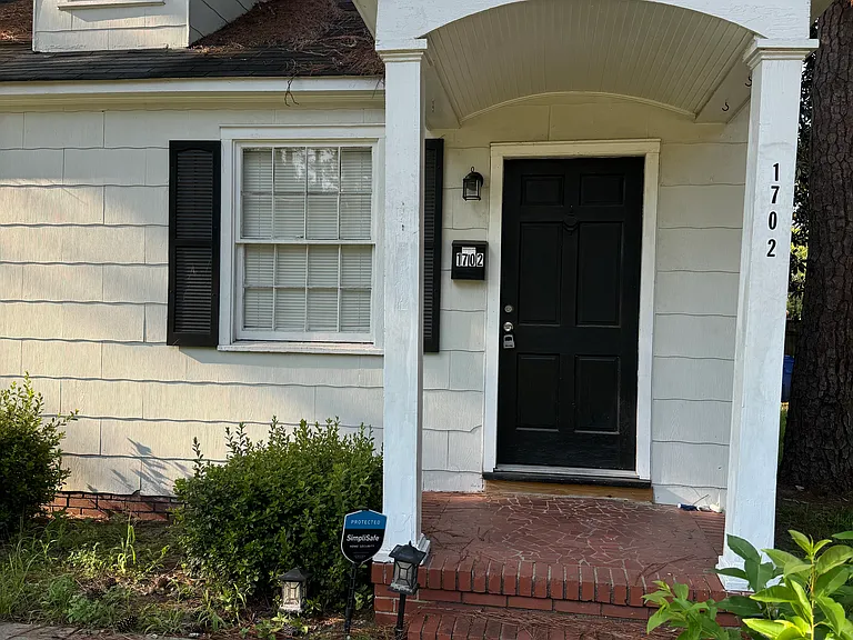 1702 Bragg Blvd — Photo 2