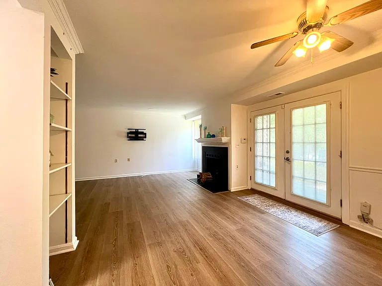 1111 Castle Harbor Pl #1A — Photo 5