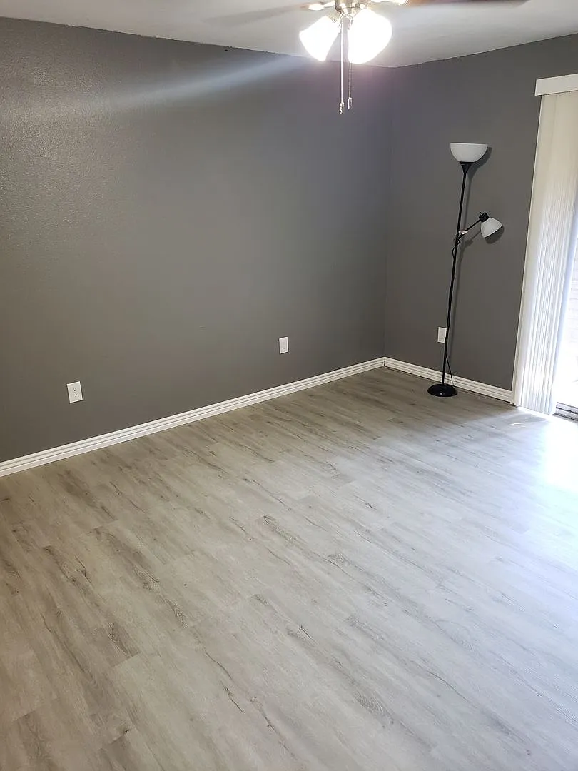 Spacious 2 Bedroom 2 Bath Condo in The Arbors! — Photo 4