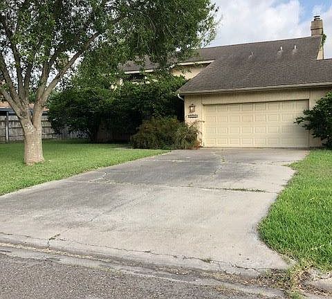 2nd image of 2801 Lazy Lake Dr