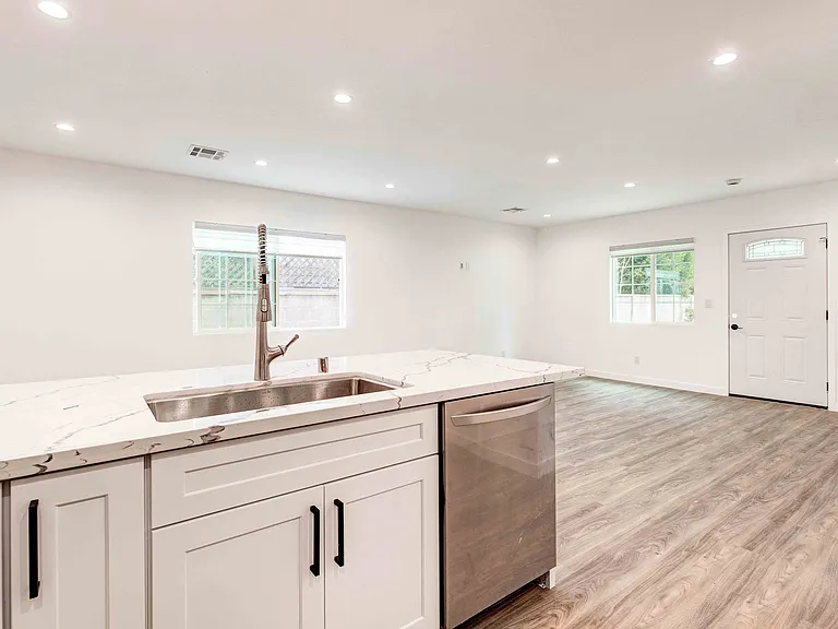 8805 Paso Robles Ave — Photo 1