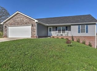 120 Fox Ridge Dr, Mount Carmel, TN 37645