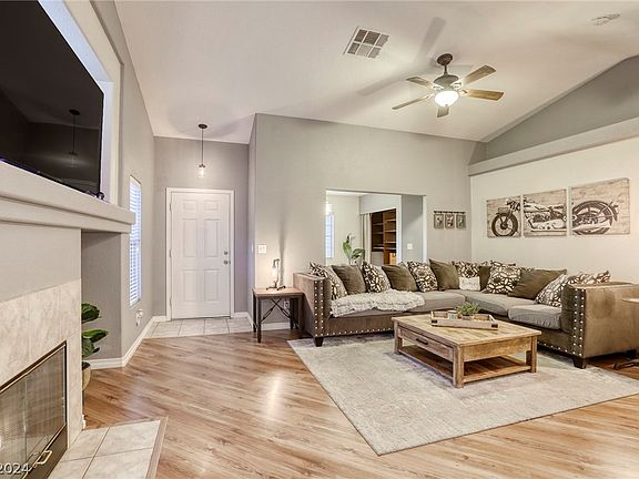 5th image of 9985 Catseye Cove Ct
