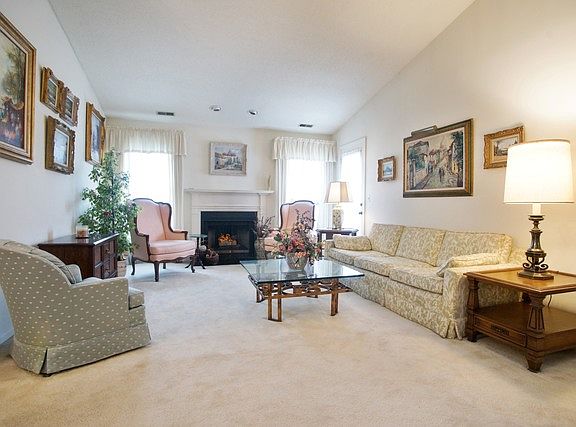 2nd image of 674 Elizabeth Dr #22-D
