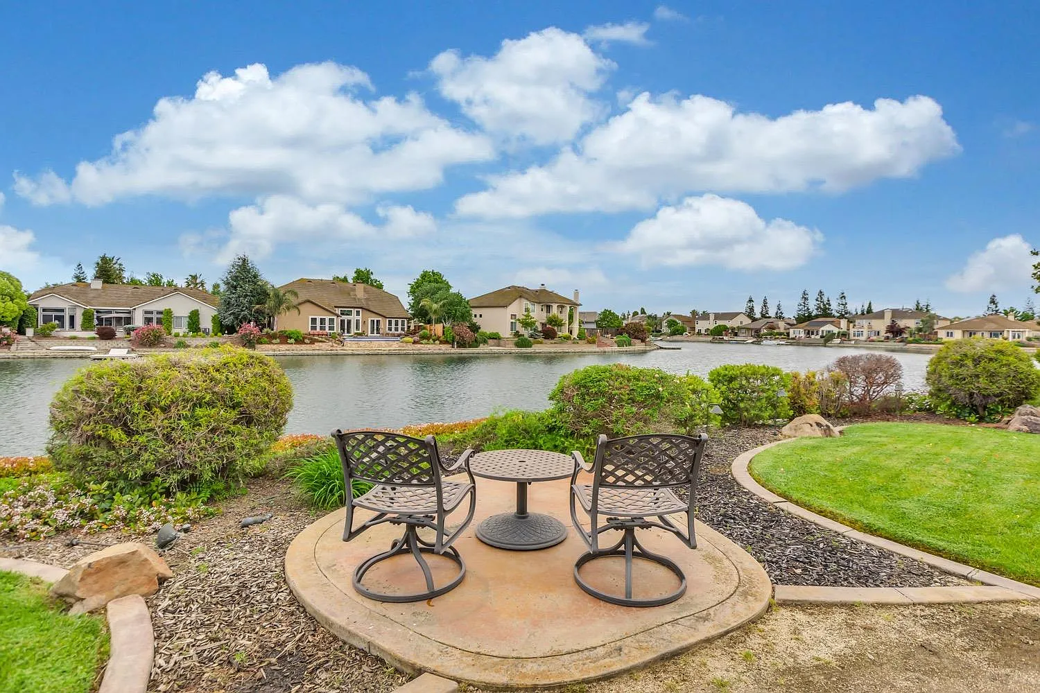 9568 Crystal Bay Ln photo 1