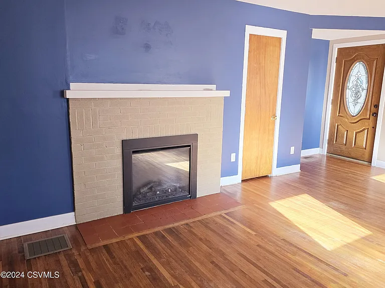540 Park St — Photo 13