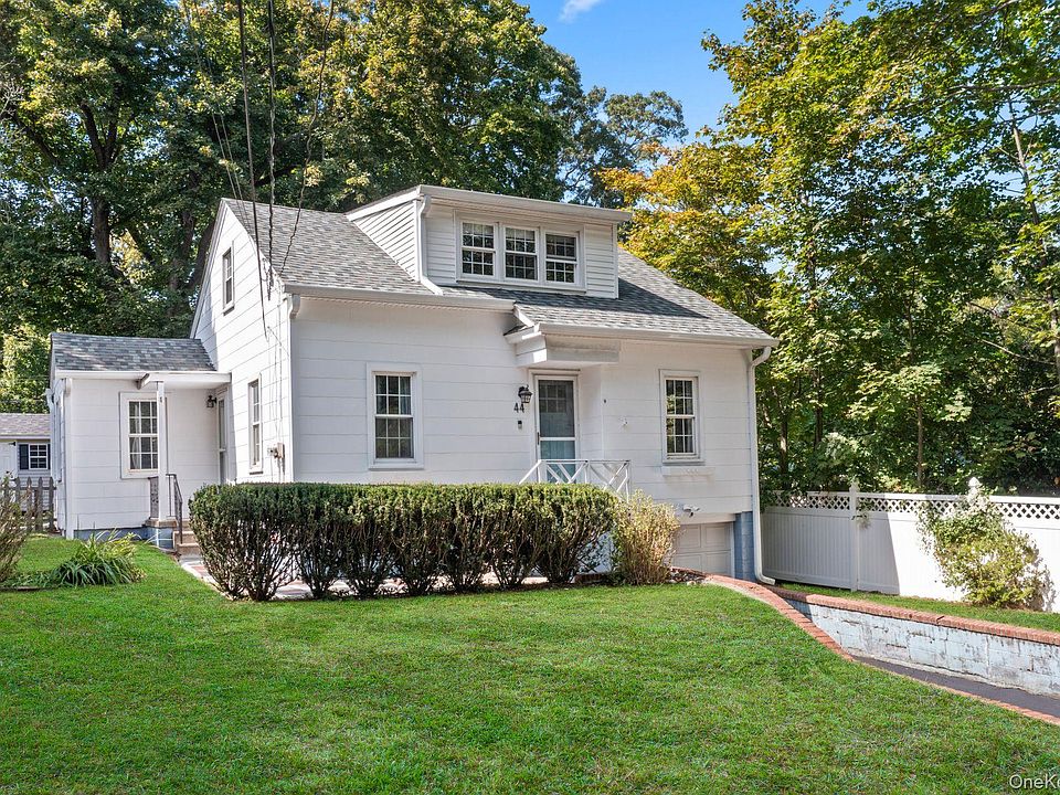 1st image of 44 Amagansett Drive