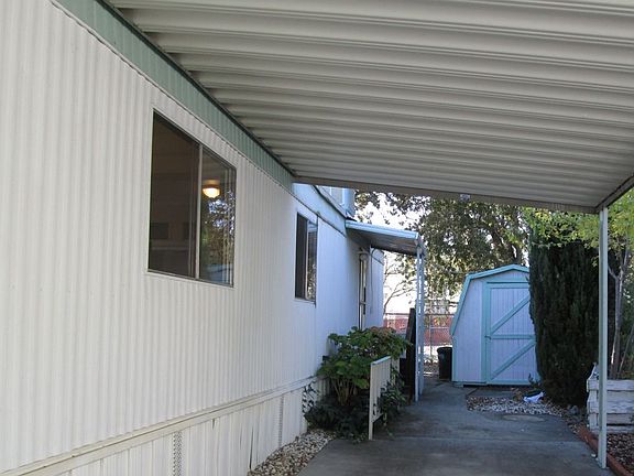 4th image of 12006 Hemlock Dr