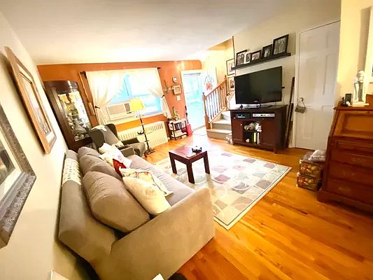 4th image of 218-02 67th Ave #D