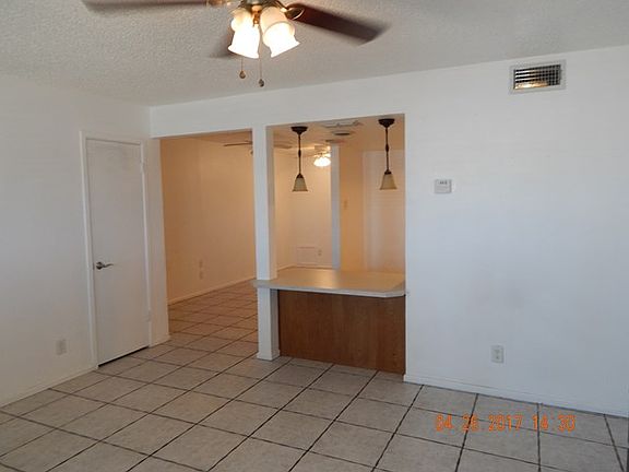 3rd image of 1114 E 52nd St