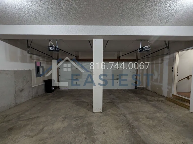 2801 Metropolitan Ave — Photo 24
