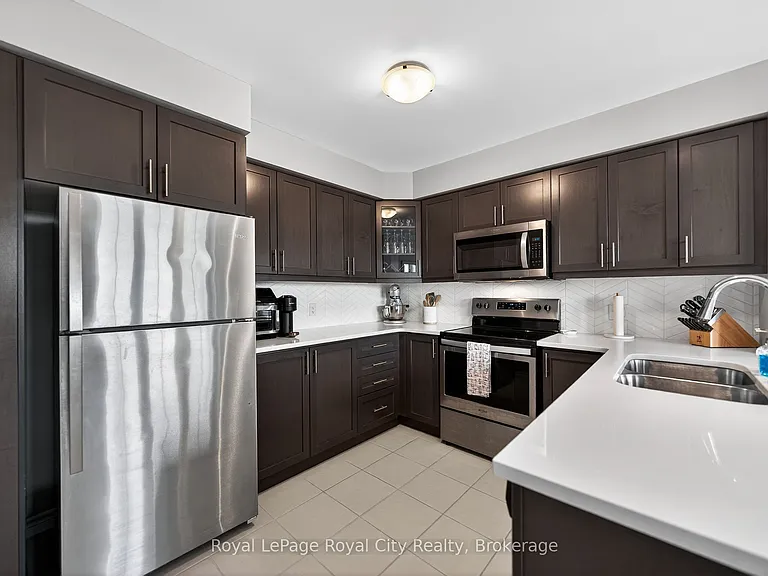 85 Mullin Dr #1B — Photo 15