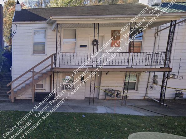 112 1/2 E 4th St