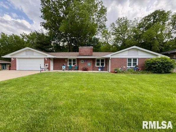 1010 Robin Rd, Muscatine, IA 52761