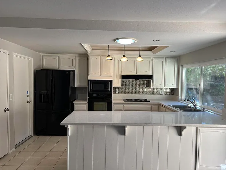 1282 Whitsett Dr — Photo 12