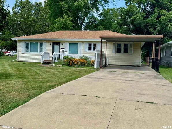 533 W Loud St, Virden, IL 62690