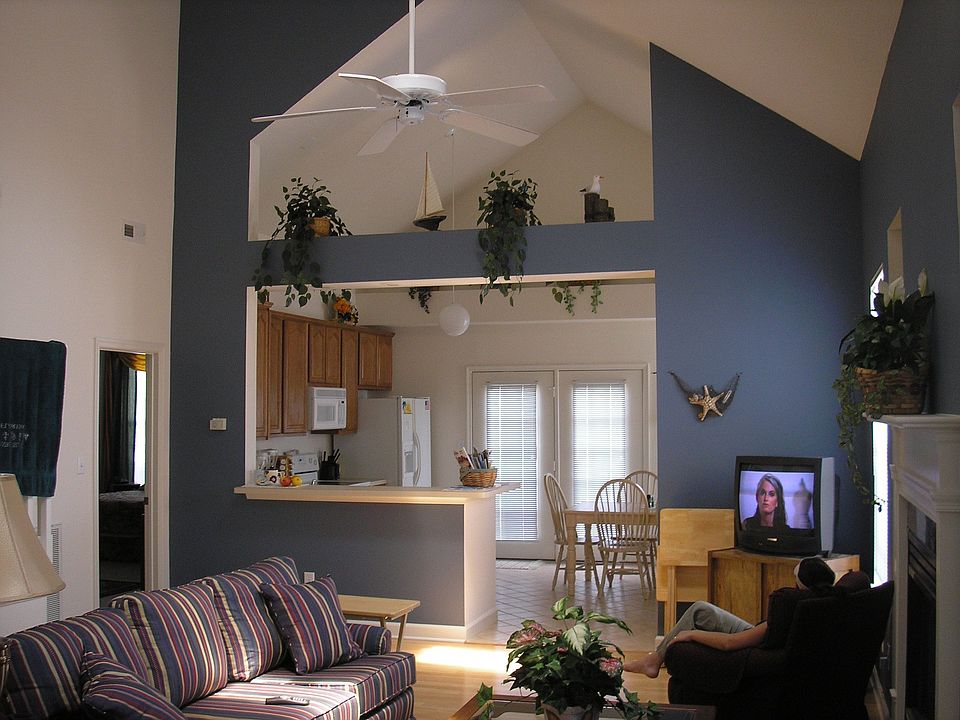 2nd image of 2177 Creeks Edge Dr