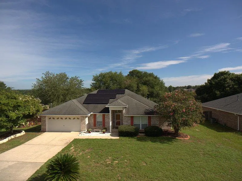 Front - 526 Tikell Dr