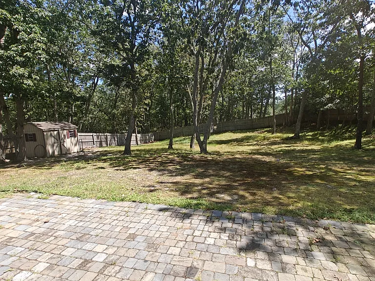 48 Nature Blvd — Photo 28