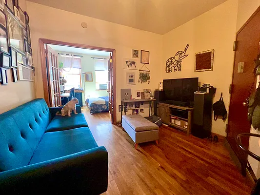 Rented by Compass | media 2