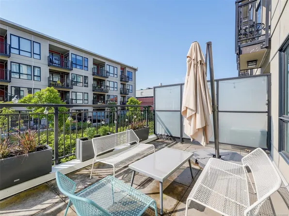 517 Fisgard St #215, Victoria, BC V8W 0C5