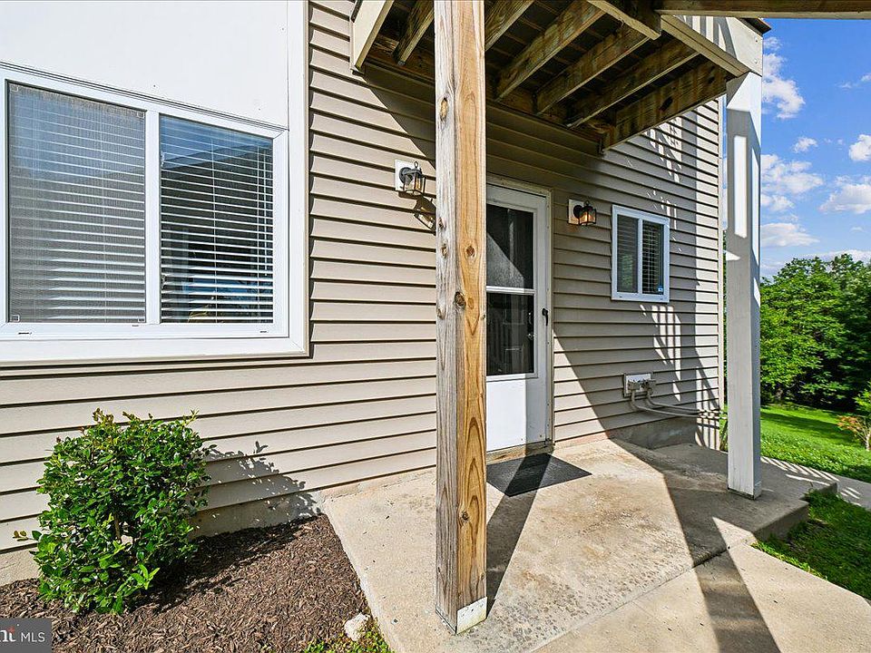 1st image of 10267 White Pelican Way #102A