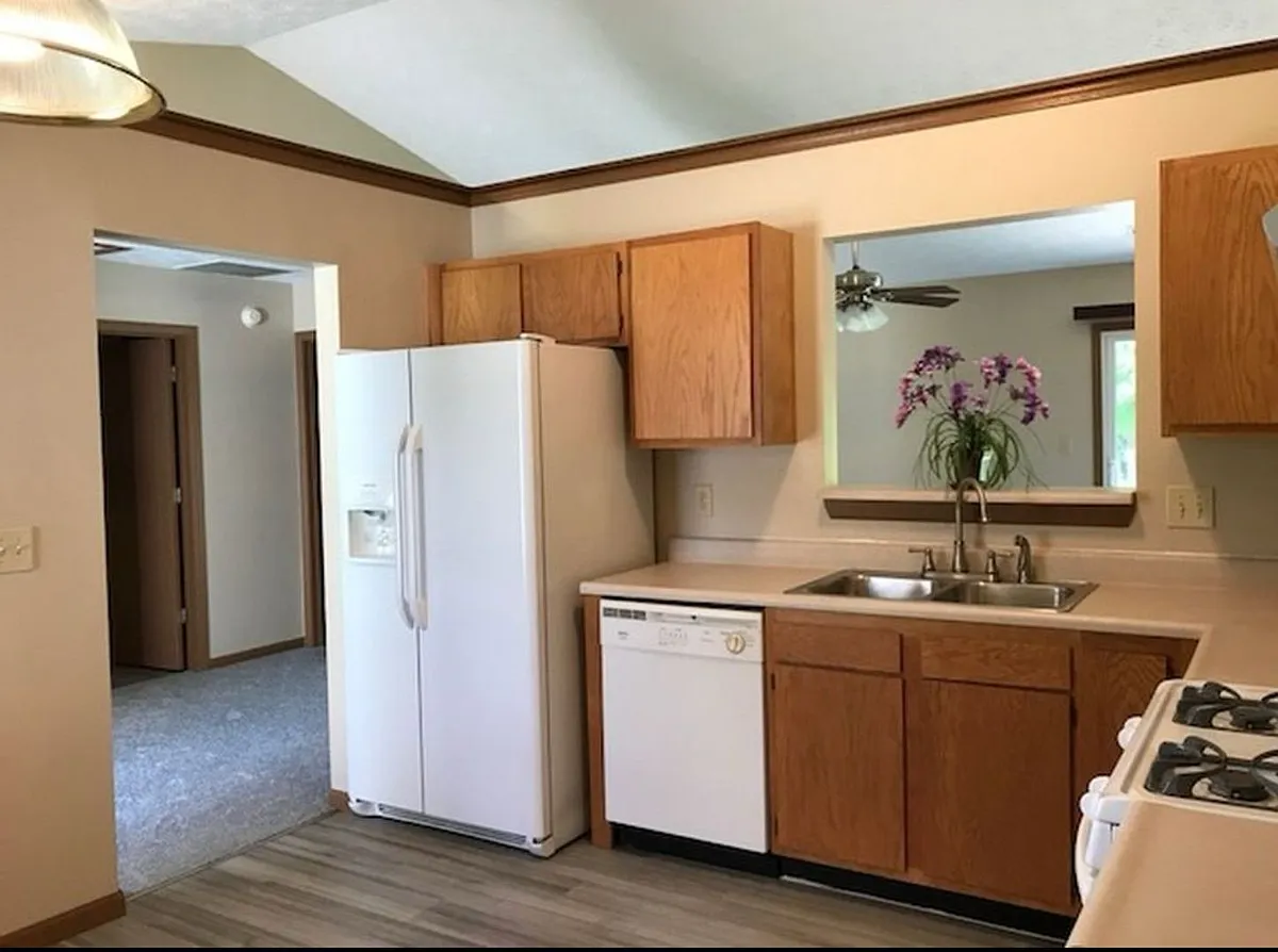 Building Photo - 3140 Stratus Dr