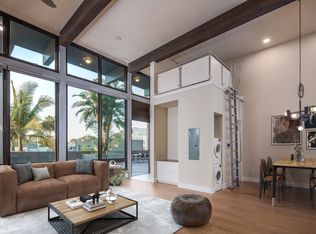 2677 State St #202, Carlsbad, CA 92008