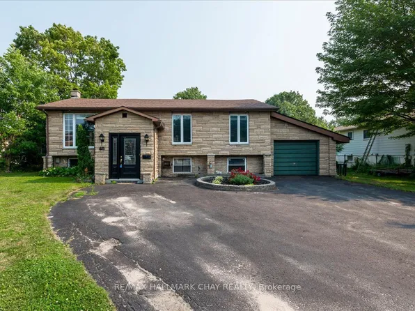 611 Big Bay Point Rd, Barrie, ON L4N 3Z9