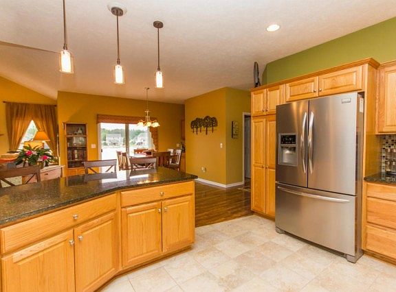 4th image of 8870 Amethyst Dr