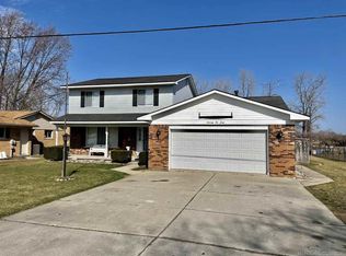 7260 Flamingo St, Algonac, MI 48001