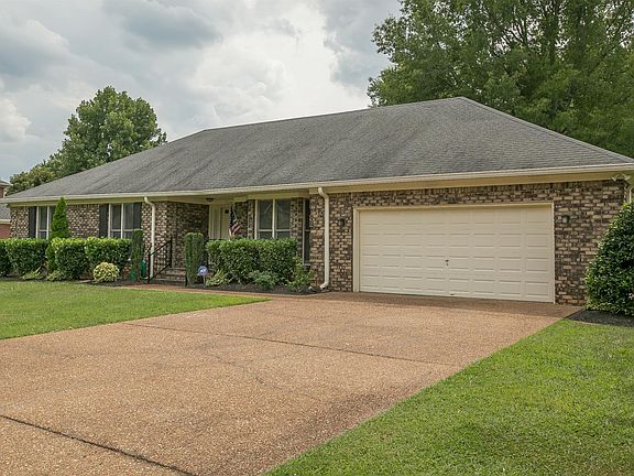 2nd image of 1902 Brighton Dr