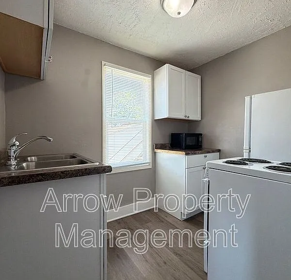 3502 S 51st St #3 — Photo 6