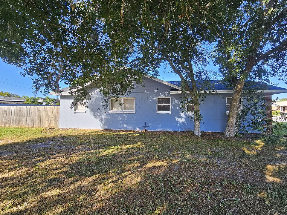 2nd image of 7520 Eucalyptus St