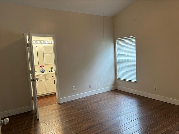5th image of 1712 Pine Bay Dr #1