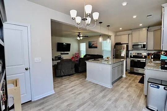 1049 Crescent Moon Loop — Photo 23