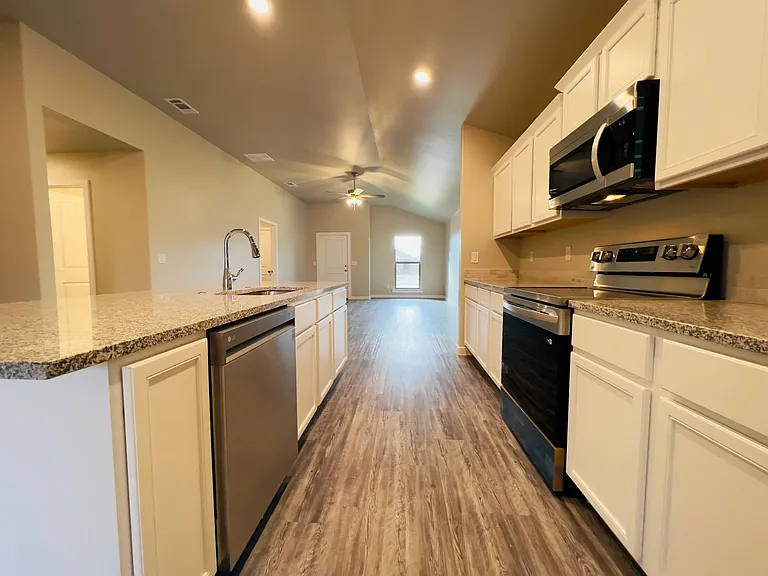 3208 Abbeville Ave — Photo 9