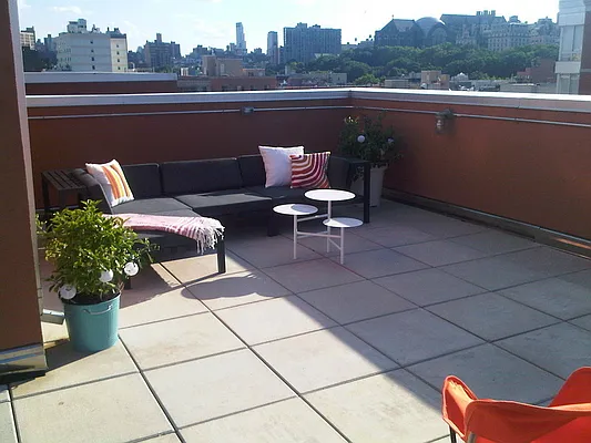 Rented by Bohemia Realty Group | media 8