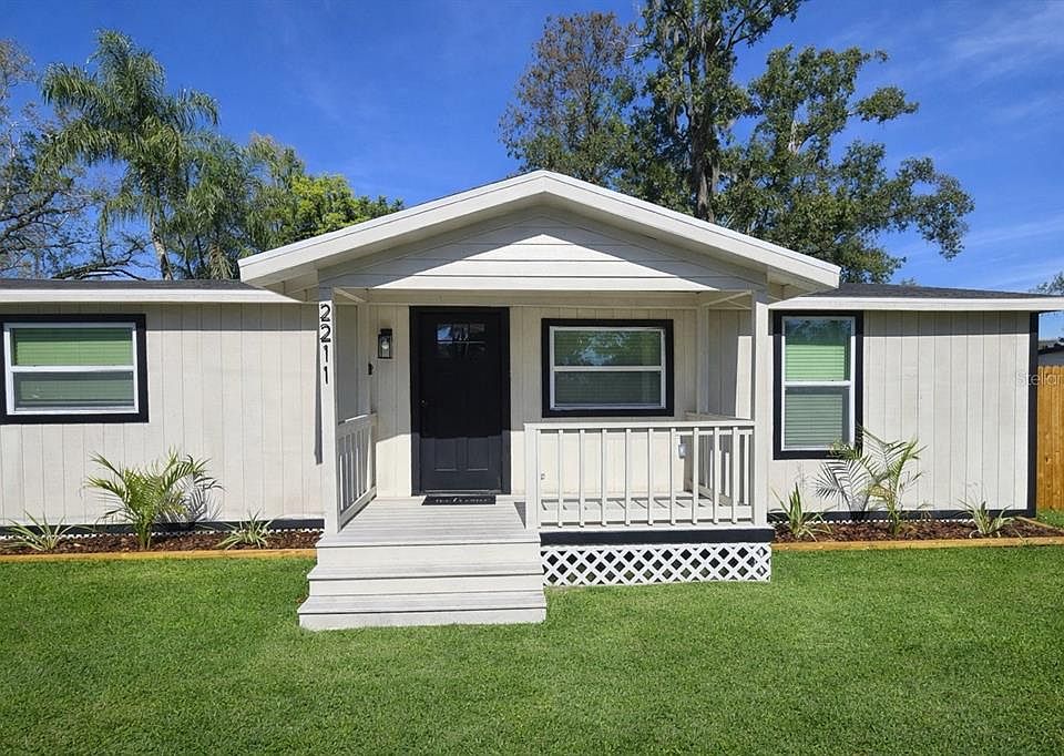 1st image of 2211 Azalea Ct