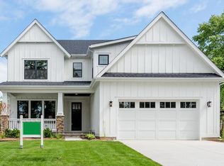 532 Prairie Ave, Downers Grove, IL 60515