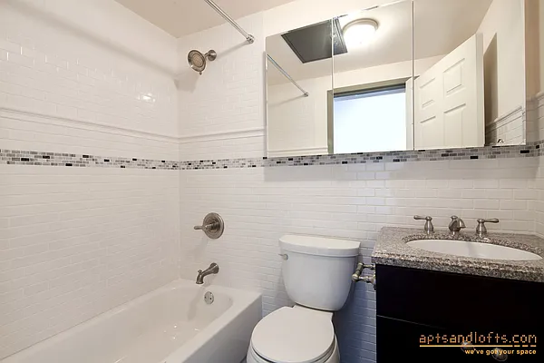 Rented by aptsandlofts.com | media 15