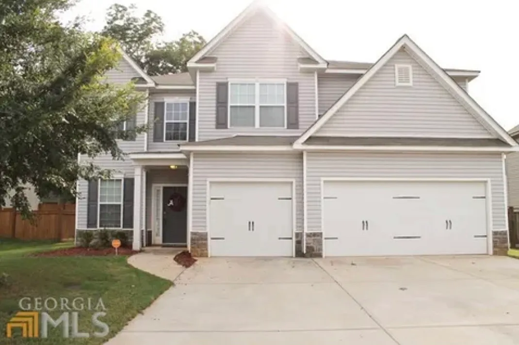4 bed, 3756 sqft, $3,000 — Photo 1