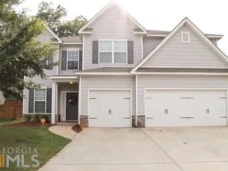 327 Hearthwood Dr — Photo 1