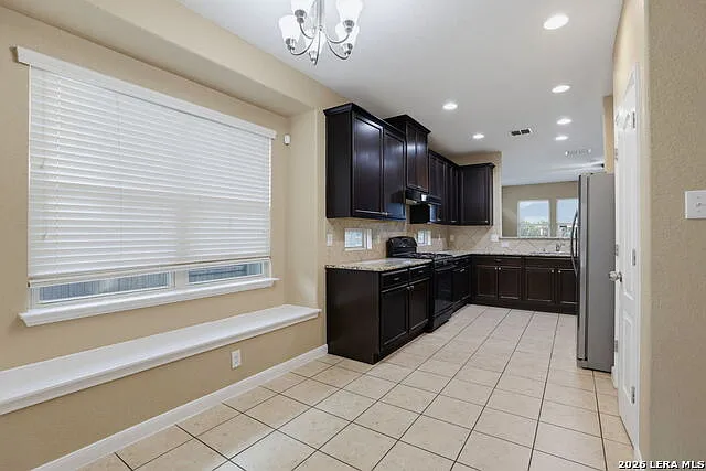 4 bed, 3.5 bath, 2735 sqft, $2,675 — Photo 3