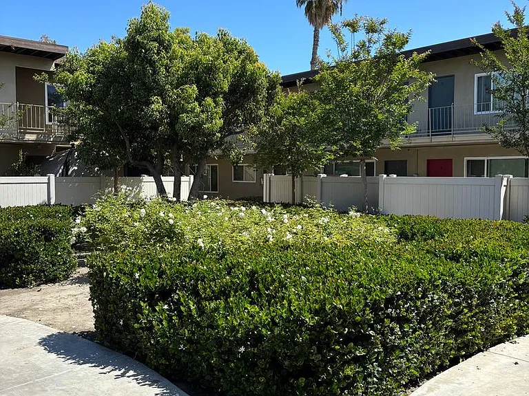 Pearson Apartments 314 Pearson Avenue, Anaheim, CA 92802 — Photo 17