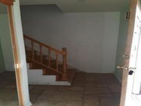 4th image of 9275 N Courtland Dr
