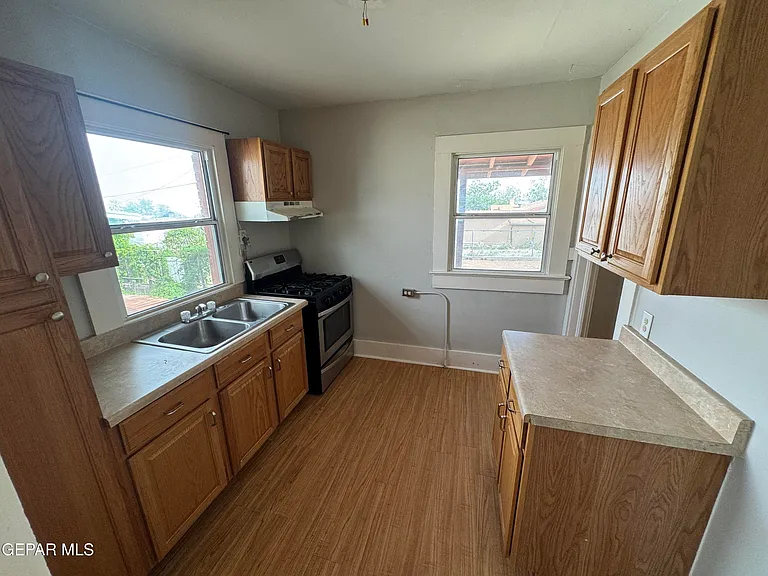 3716 Jackson Ave — Photo 10