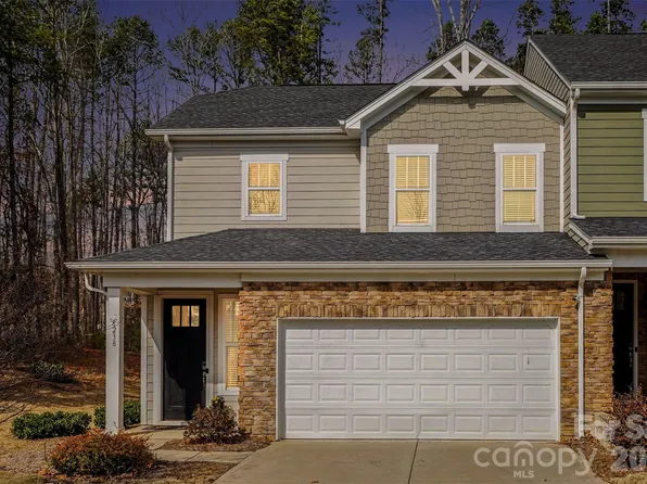 8238 Merryvale Ln, Charlotte, NC 28214